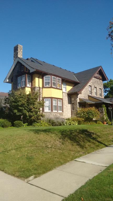 Sainte-Catherine Springbank House Inn מראה חיצוני תמונה