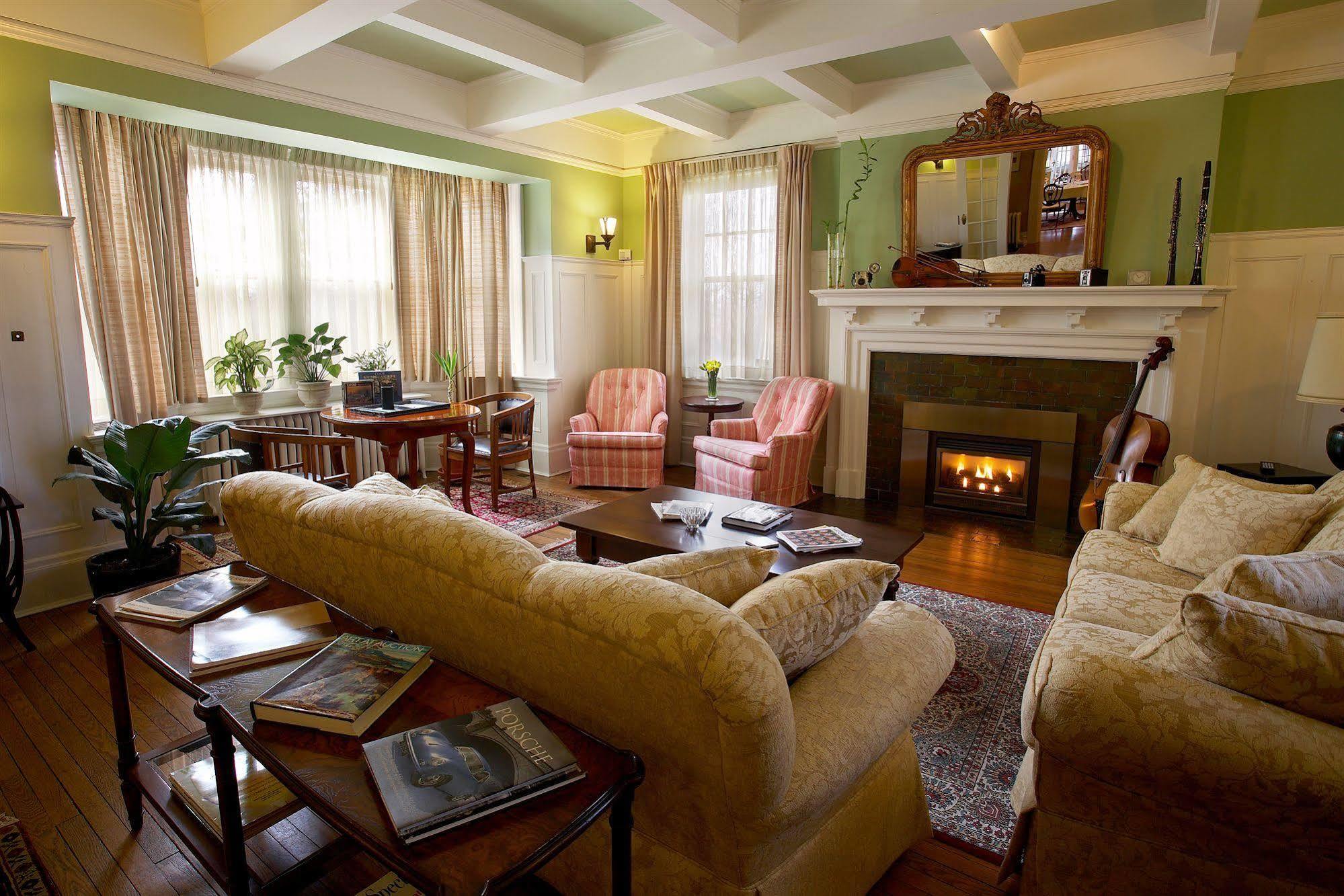 Sainte-Catherine Springbank House Inn מראה חיצוני תמונה