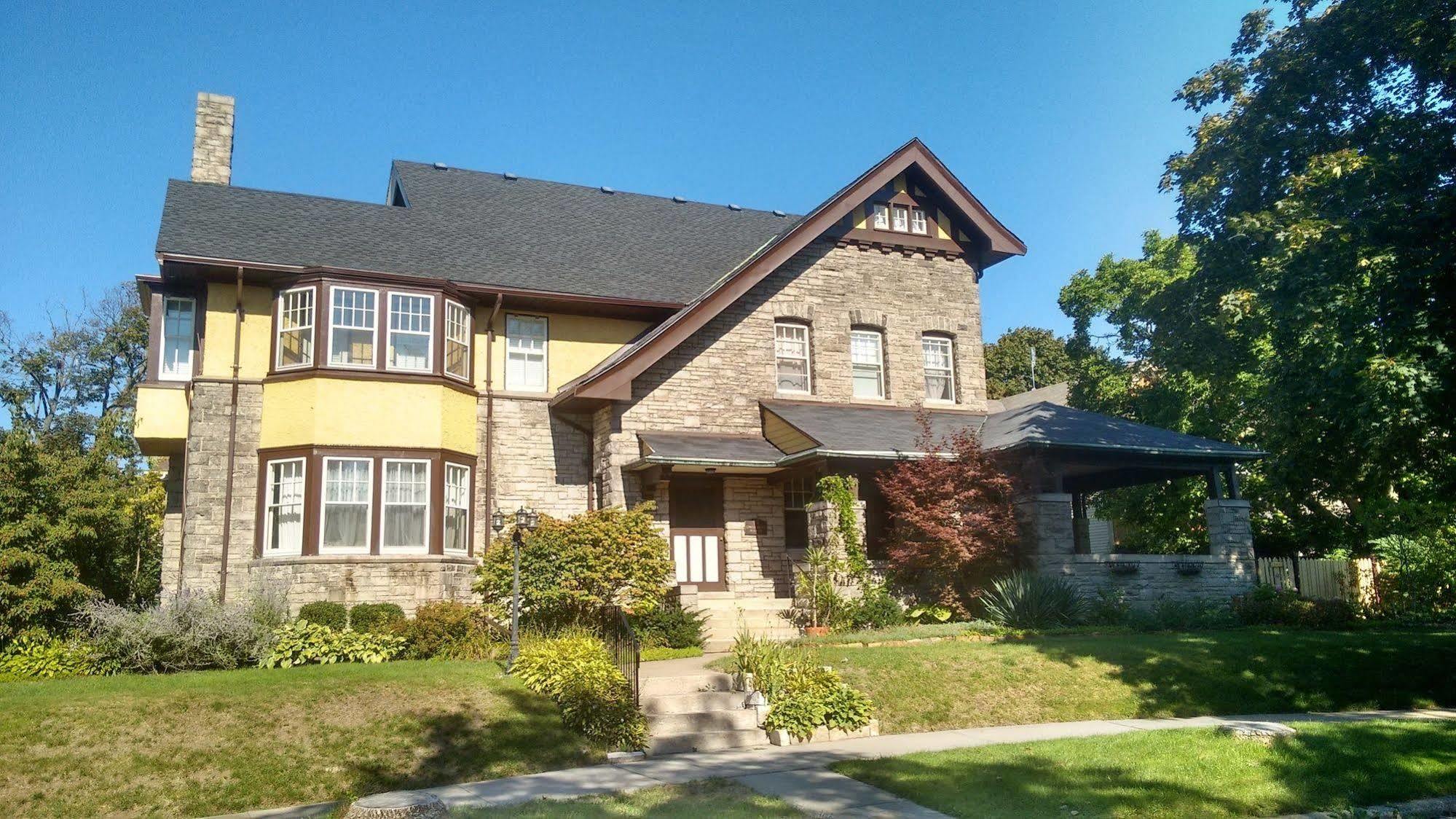 Sainte-Catherine Springbank House Inn מראה חיצוני תמונה